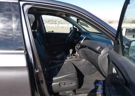 2019 Honda Ridgeline Rtl-E z USA, uszkodzony, nr VIN 5FPYK3F75KB026074